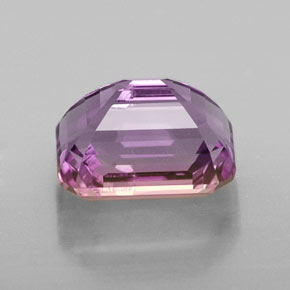 3.23カラットの天然バイカラーアメトリン（9.7×7.4 mm・エメラルドカット）