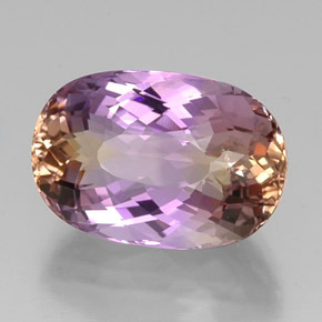 16.93カラットの天然バイカラーアメトリン（19.2×13.2 mm・オーバルカット）