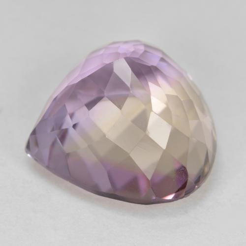8.90カラットの天然バイカラーアメトリン（14×13.2 mm・洋梨の形）