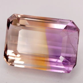 16.32カラットの天然Violet Goldenアメトリン（17.6×12.5 mm・エメラルドカット）
