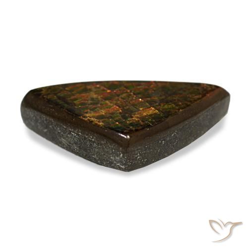 6.33カラットの天然マルチカラーアンモライト（18.6x10.8 mm・トリリアント）