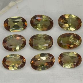 3.72カラットの天然マルチカラーアンダルサイト（6.1×4.2 mm・オーバルカット）