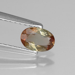 0.32カラットの天然マルチカラーアンダルサイト、オーバルカット、VVS-VS