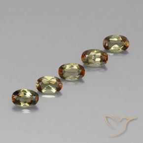 Shop natural 2.42ct マルチカラー アンダルサイト gems, 楕円形, from ブラジル at GemSelect. In stock, global shipping!