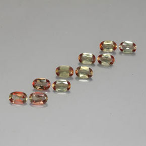カラットの天然オレンジがかった茶アンダルサイト（5.9×4 mm・オーバルカット）