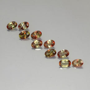 カラットの天然オレンジがかった茶アンダルサイト（6×4 mm・オーバルカット）