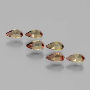 カラットの天然マルチカラーアンダルサイト（5×3.1 mm・洋梨の形）