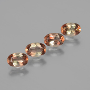 2.31カラットの天然マルチカラーアンダルサイト（6.2x4.3 mm・オーバルカット）