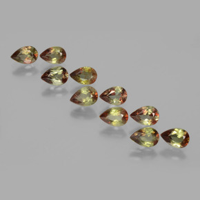 カラットの天然マルチカラーアンダルサイト（6×4 mm・洋梨の形）