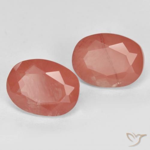 Shop natural 3.02ct ミディアムレッド アンデシン・ラブラドライト gems, 楕円形, from コンゴ at GemSelect. In stock, global shipping!