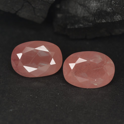 自然派の商品を探す 1.90ct 薄い赤みがかったオレンジ アンデシン・ラブラドライト 宝石, オーバルカット, コンゴ からGemSelectで. 在庫あり、世界各国へ発送!