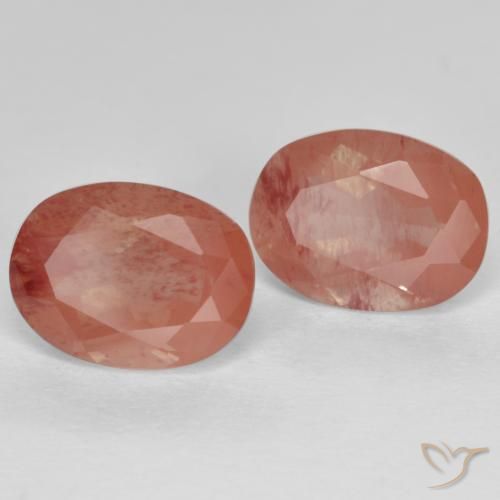 Shop natural 2.92ct 薄い赤みがかったオレンジ アンデシン・ラブラドライト gems, 楕円形, from コンゴ at GemSelect. In stock, global shipping!