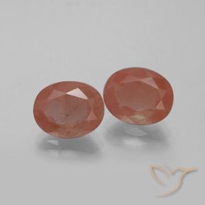 Shop natural 5.49ct ミディアムレッド アンデシン・ラブラドライト gems, 楕円形, from コンゴ at GemSelect. In stock, global shipping!