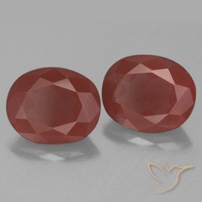 Shop natural 6.75ct ディープレッド アンデシン・ラブラドライト gems, 楕円形, from コンゴ at GemSelect. In stock, global shipping!