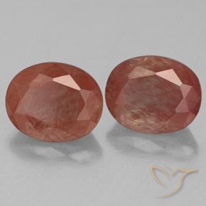 Shop natural 5.64ct ブラッドレッド アンデシン・ラブラドライト gems, 楕円形, from コンゴ at GemSelect. In stock, global shipping!