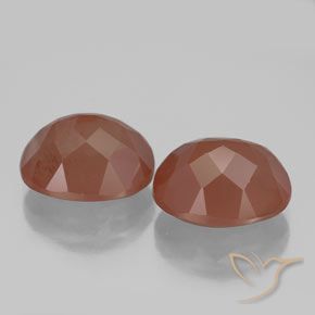 Shop natural 7.60ct 赤みがかったオレンジ アンデシン・ラブラドライト gems, 楕円形, from コンゴ at GemSelect. In stock, global shipping!