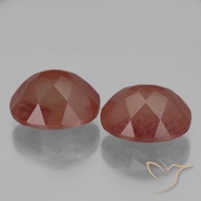 Shop natural 7.78ct ブラッドレッド アンデシン・ラブラドライト gems, 楕円形, from コンゴ at GemSelect. In stock, global shipping!