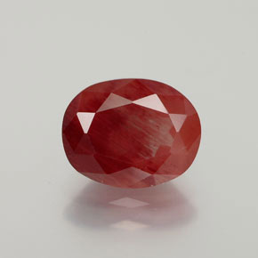 2.40カラットの天然ハニーレッドアンデシン・ラブラドライト、オーバルカット、半透明