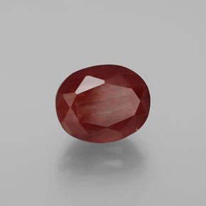 4.09カラットの天然ハニーレッドアンデシン・ラブラドライト、オーバルカット、半透明