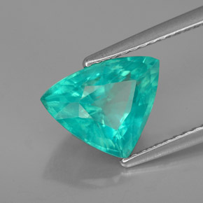2.58カラットの天然ライトグリーンアパタイト（10.3×8.1 mm・トリリアント）