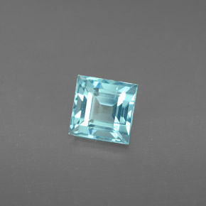 0.83カラットの天然ライトブルーアパタイト（5.1×5.1 mm・四角）
