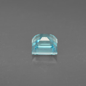 0.83カラットの天然ライトブルーアパタイト（5.1×5.1 mm・四角）