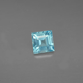 0.63カラットの天然ライトブルーアパタイト（5×5 mm・四角）