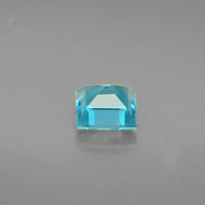 0.66カラットの天然ライトブルーアパタイト（5×4.9 mm・四角）