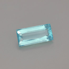 1.08カラットの天然ライトブルーアパタイト（8.7×4.3 mm・バゲット）