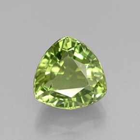 1.73カラットの天然グリーンアパタイト（7.2×7.1 mm・トリリアント）