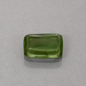 1.21カラットの天然グリーンアパタイト（7.9×5.8 mm・クッションカット）