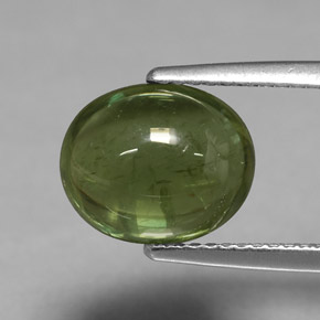4.46カラットの天然グリーンアパタイト（10.5×8.8 mm・オーバルカット）