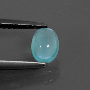 0.52カラットの天然ライトブルーアパタイト（5.8×4.3 mm・オーバルカット）