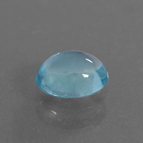 0.39カラットの天然ライトブルーアパタイト（5.1×4 mm・オーバルカット）
