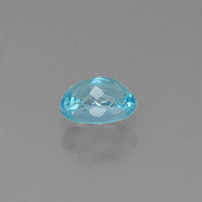 0.57カラットの天然ライトブルーアパタイト（5.8×4.1 mm・オーバルカット）