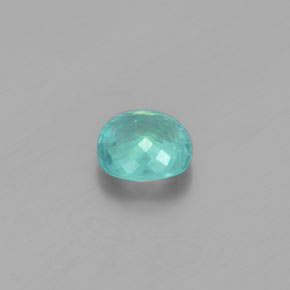 1.55カラットの天然グリーンアパタイト（7×6.8 mm・クッションカット）