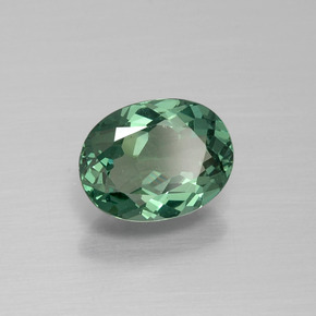 1.20カラットの天然グリーンアパタイト（8.2×6.2 mm・オーバルカット）