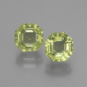 カラットの天然ゴールデングリーンアパタイト（7.3×7.1 mm・エメラルドカット）