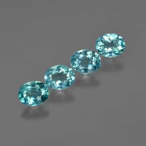 カラットの天然ブルーアパタイト（5.1×4.1 mm・オーバルカット）