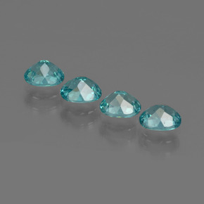 カラットの天然ブルーアパタイト（5.1×4.1 mm・オーバルカット）