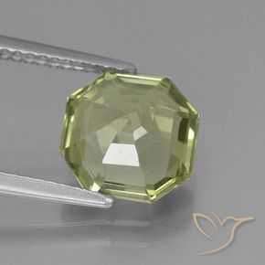 3.16カラットの天然黄みがかったグリーンアパタイト、八角形 / エメラルドカット、VS