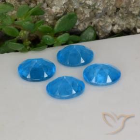 1.44カラットの天然濃いブルーアパタイト（5.1×4.1 mm・オーバルカット）