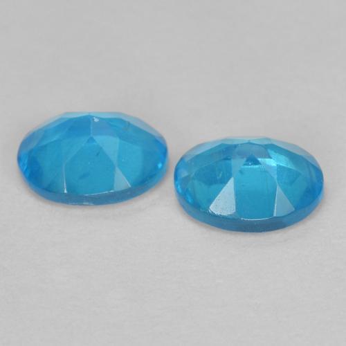 0.72カラットの天然濃いアズールブルーアパタイト（5.1×4 mm・オーバルカット）