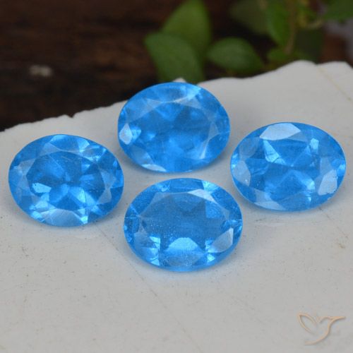 Shop natural 1.29ct 濃いブルー アパタイト gems, 楕円形, from マダガスカル at GemSelect. In stock, global shipping!