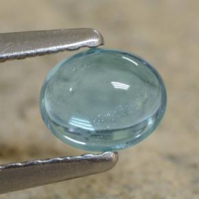 0.51カラットの天然ブルーアパタイト（5.2×4.3 mm・オーバルカット）