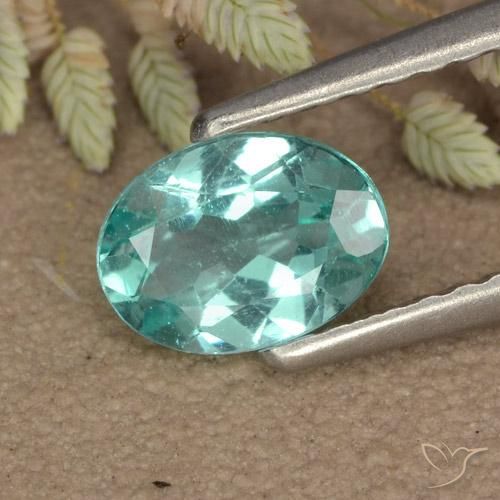 0.70ct 天然 ミディアム青みがかった緑 アパタイト, 楕円形, VS
