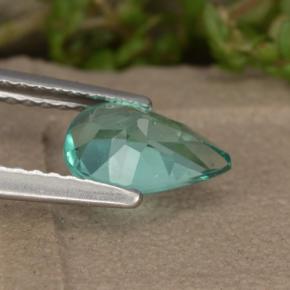 0.93カラットの天然ブルーグリーンアパタイト（8.2×5.1 mm・洋梨の形）