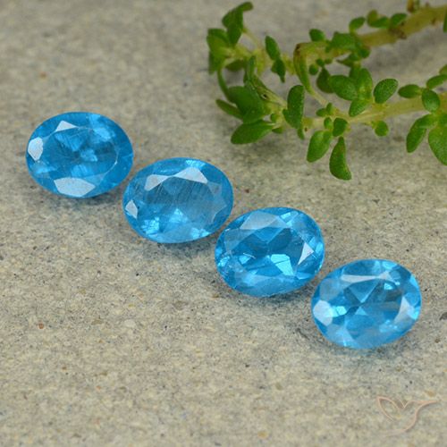 Shop natural 1.33ct ミディアムブルー アパタイト gems, 楕円形, from マダガスカル at GemSelect. In stock, global shipping!