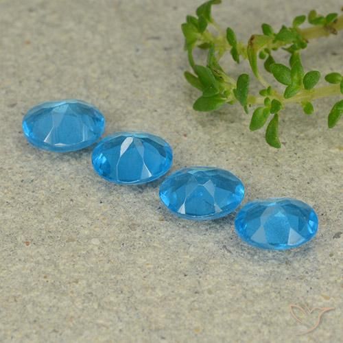 Shop natural 1.32ct 濃いアズール アパタイト gems, 楕円形, from マダガスカル at GemSelect. In stock, global shipping!