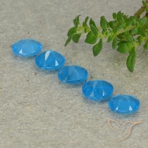 Shop natural 2.01ct 濃い紺碧の青 アパタイト gems, 楕円形, from マダガスカル at GemSelect. In stock, global shipping!